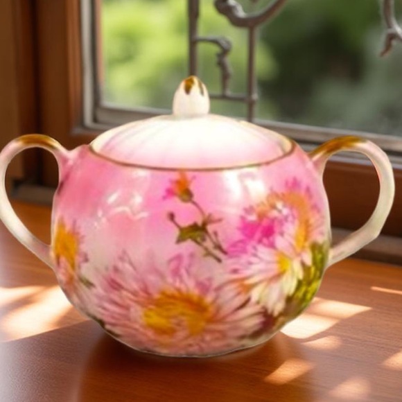 Vintage Bone china Set teapot lid creamer, sugar bowl lid 6 teacups 6 saucers - Picture 3 of 11